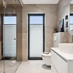 Lyngvær Golden - Jacuzzi&sauna - No 24 Ferienhaus Lyngværet