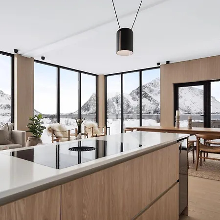 Semesterbostad Lyngvaer Golden - Jacuzzi & Sauna - No 24 Lyngværet