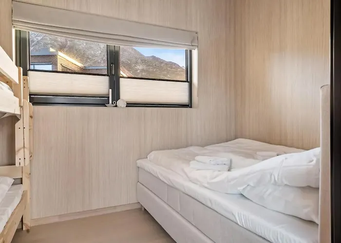 Lyngvaer Golden - Jacuzzi & Sauna - No 24 *