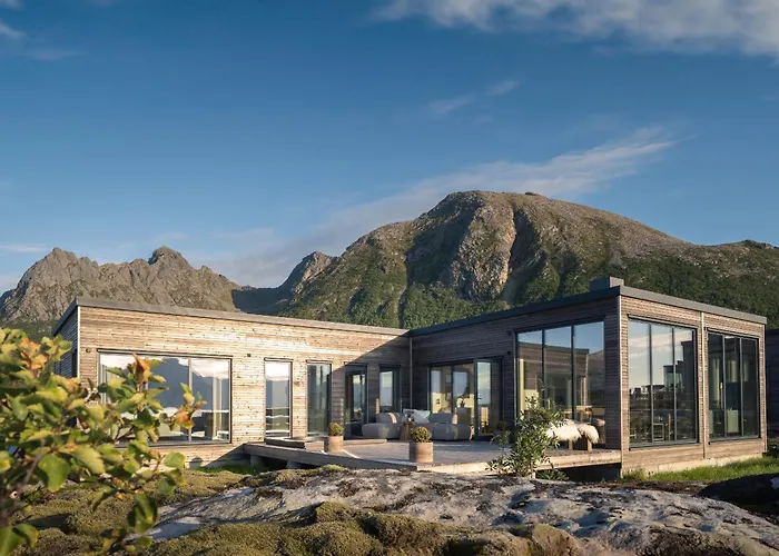 Lyngvaer Golden - Jacuzzi & Sauna - No 24