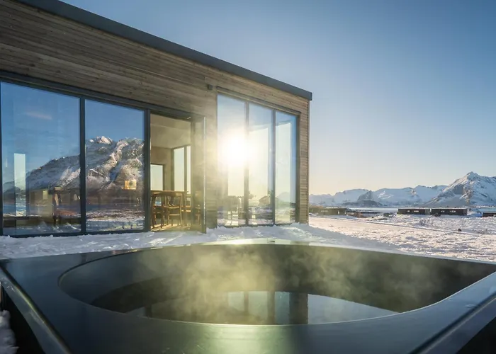 Lyngvaer Golden - Jacuzzi & Sauna - No 24