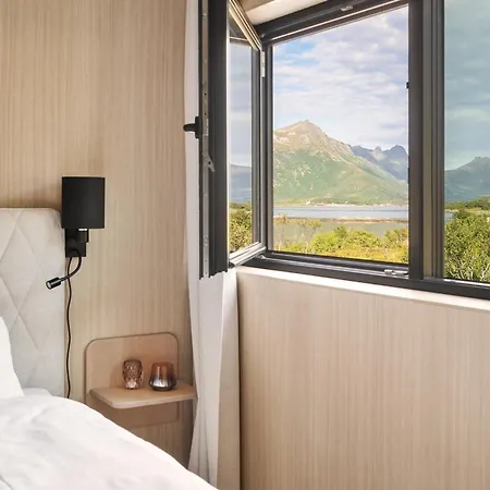 Semesterbostad Lyngvaer Golden - Jacuzzi & Sauna - No 24 Lyngværet